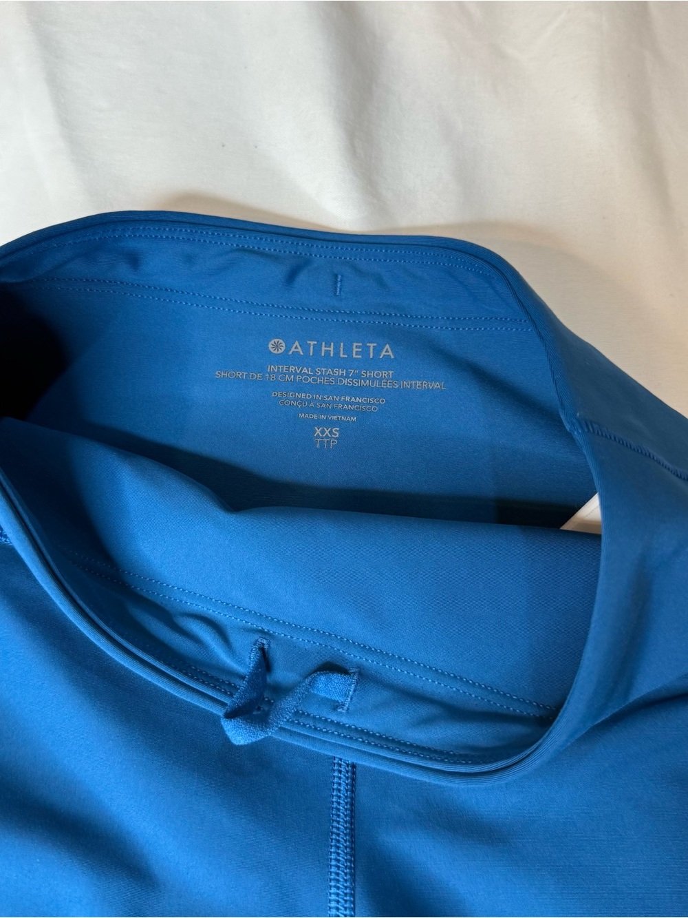 Blue Athleta Interval Stash 7" Short - Picture 7 of 10